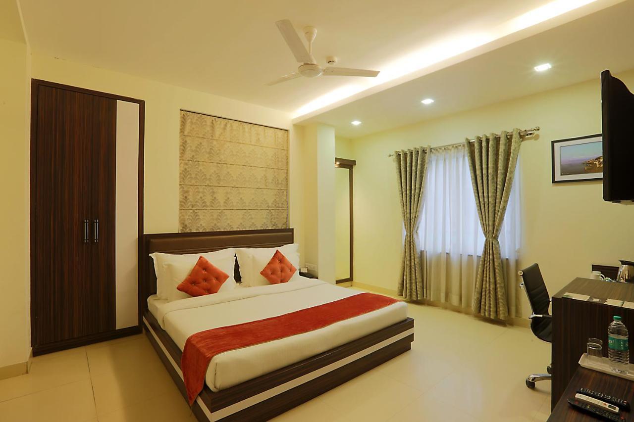 Hotel Premiere Villa  Varanasi Exterior foto