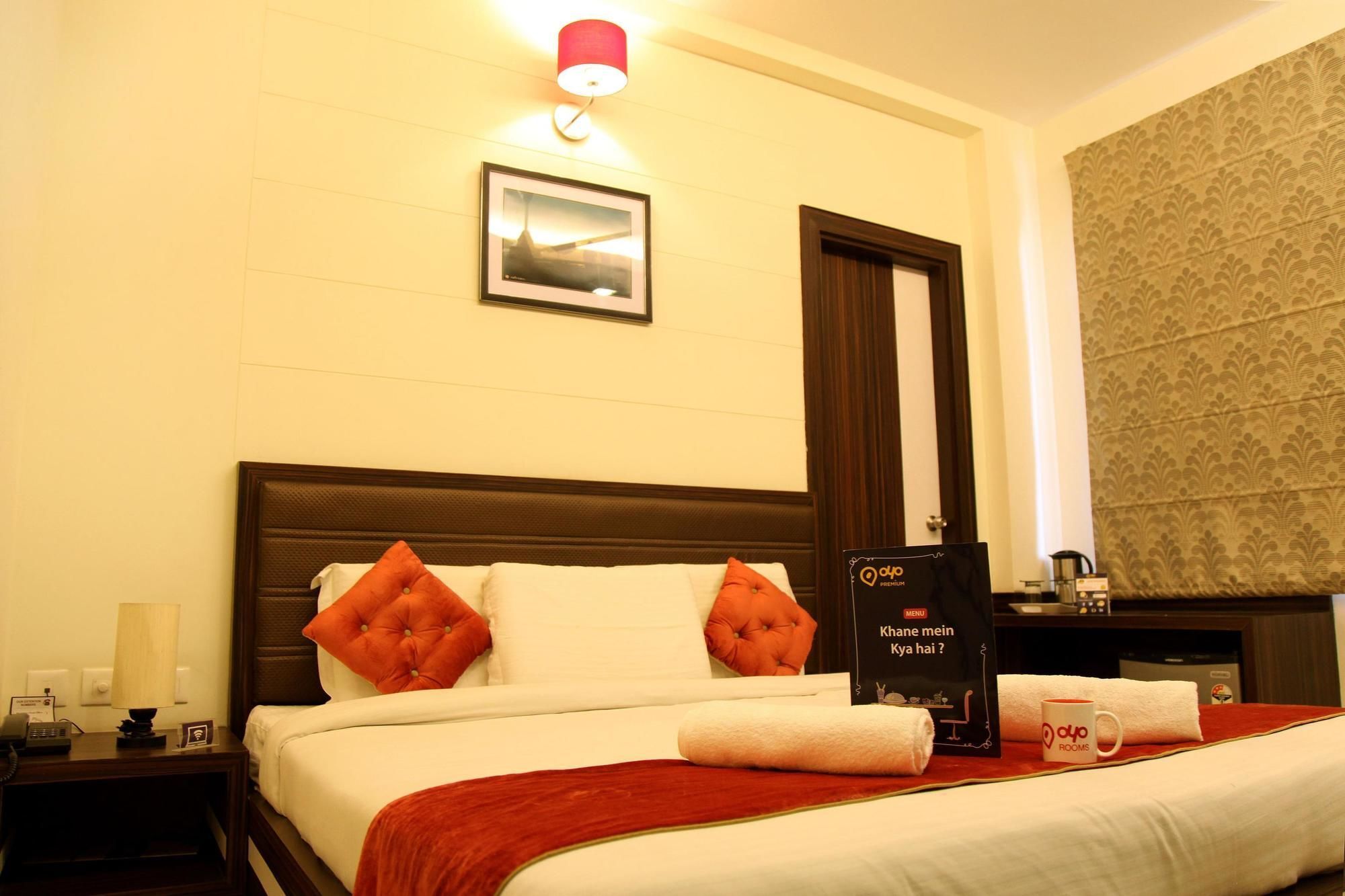 Hotel Premiere Villa  Varanasi Exterior foto